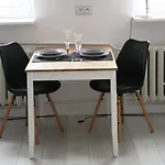 Elektoralna Warsaw Apartment